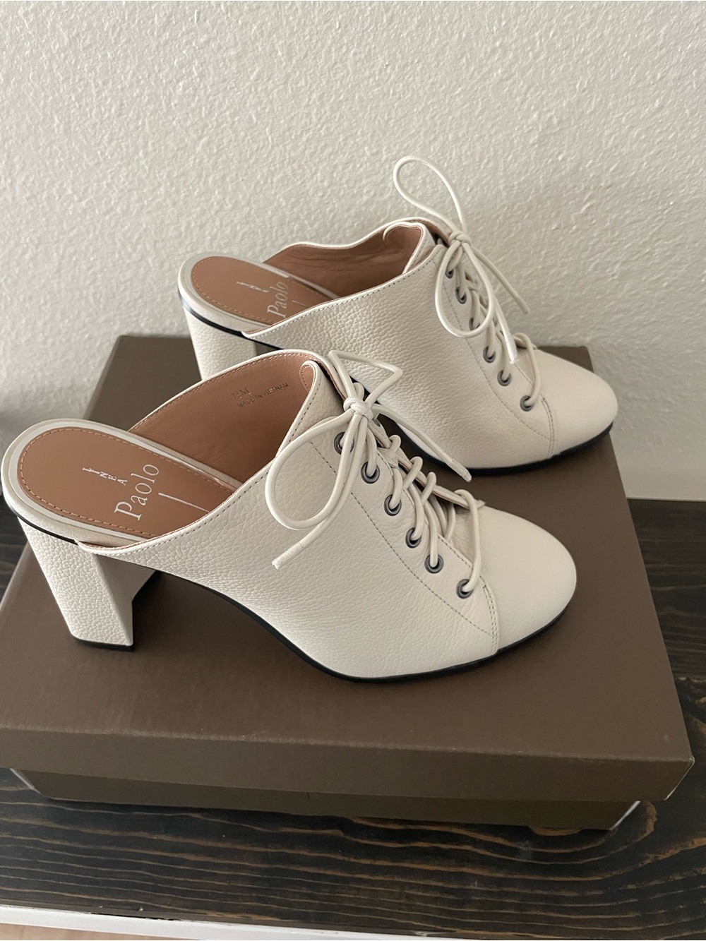 Paolo Off-White Leather Lace-Up Mule Heels - Picture 3 of 11